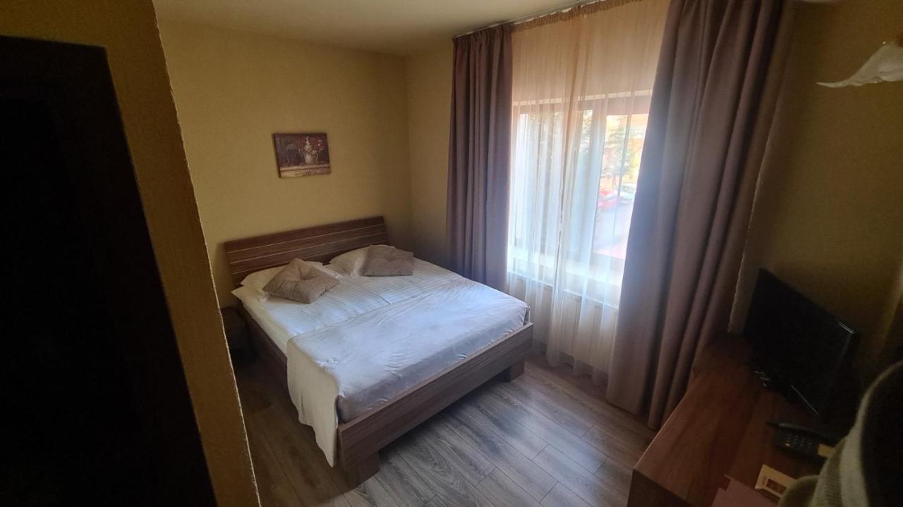Hotel Gema Brasov Exterior photo